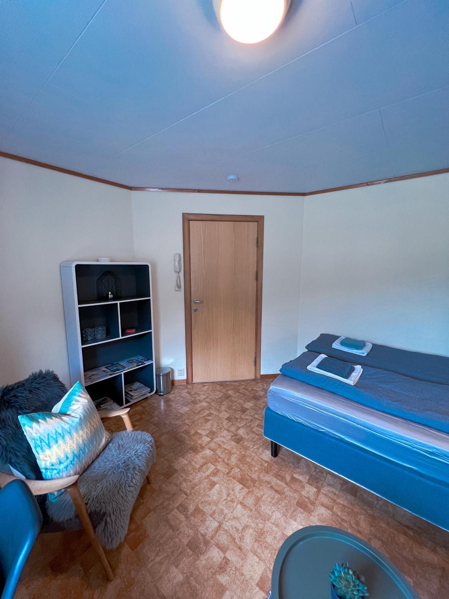 Privat Rom I Leilighet Hotel Sogndal Bagian luar foto