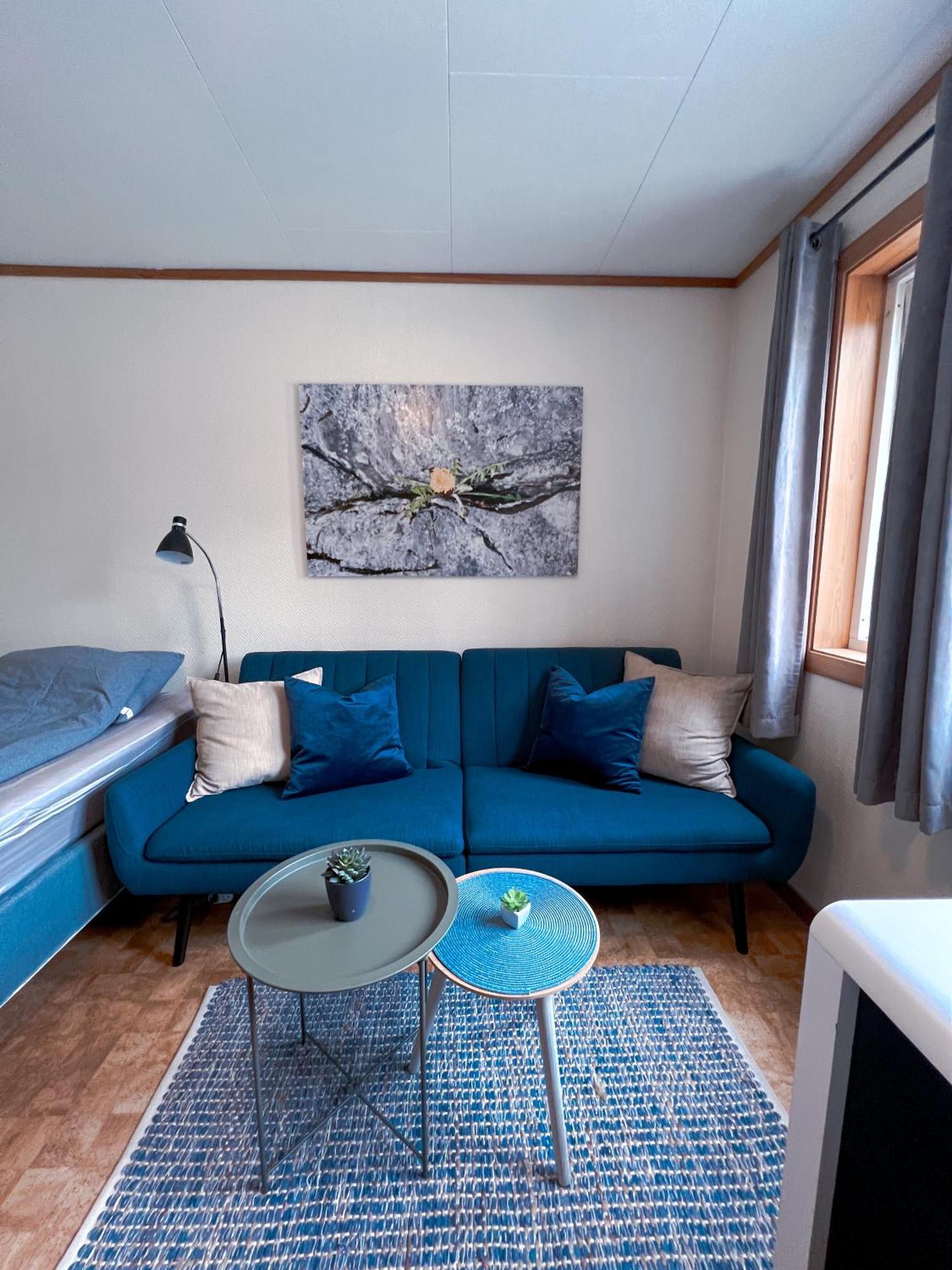 Privat Rom I Leilighet Hotel Sogndal Bagian luar foto